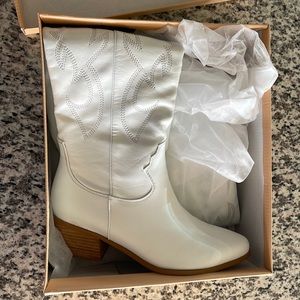 White Billini cowgirl boots